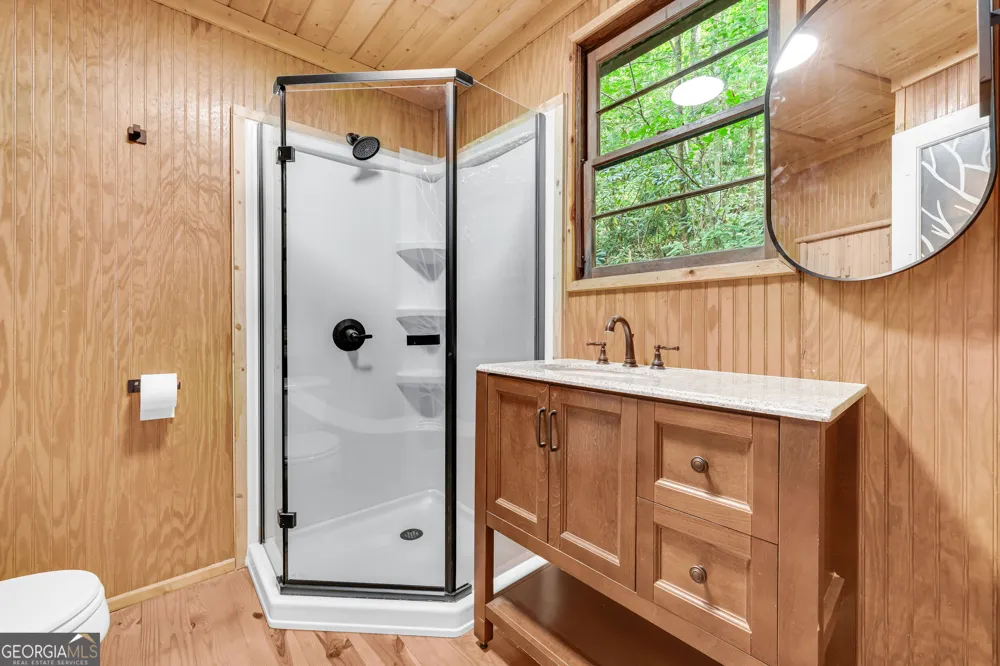 4305 Yonah Dam RD Toccoa, GA 30577