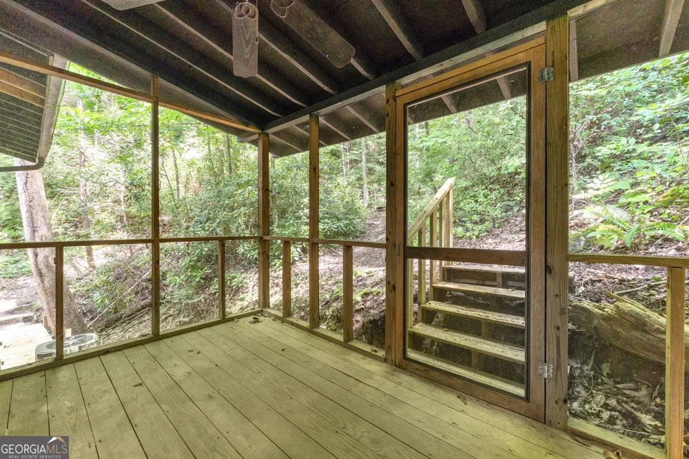 4305 Yonah Dam RD Toccoa, GA 30577