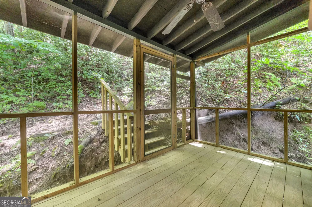 4305 Yonah Dam RD Toccoa, GA 30577