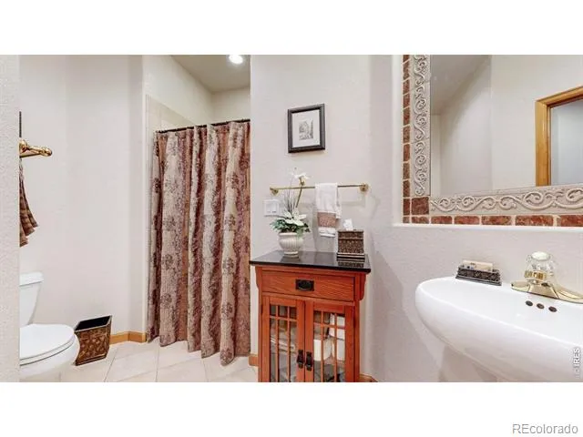 5300 Highlands Drive Longmont, CO 80503