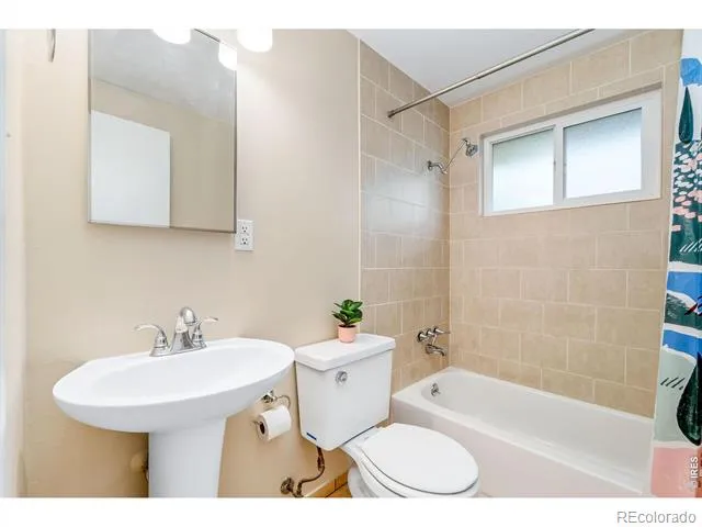 6617 W 61st Avenue Arvada, CO 80003