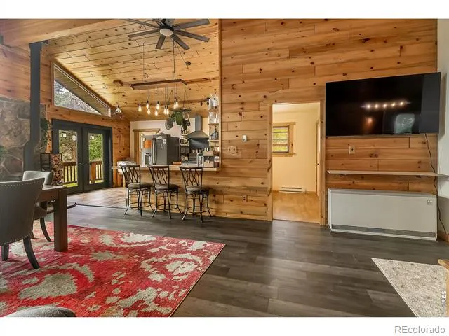 417 Dunraven Glade Road Glen Haven, CO 80532