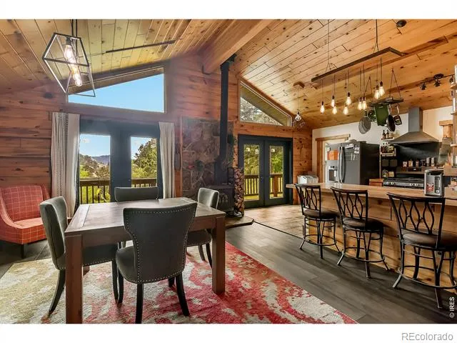 417 Dunraven Glade Road Glen Haven, CO 80532