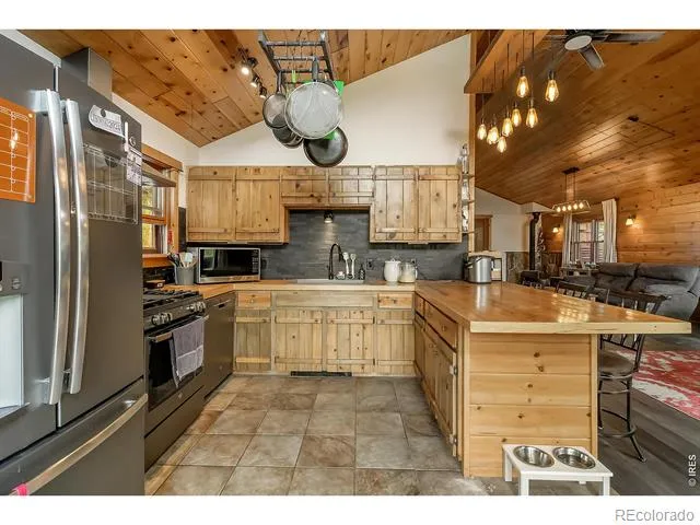 417 Dunraven Glade Road Glen Haven, CO 80532