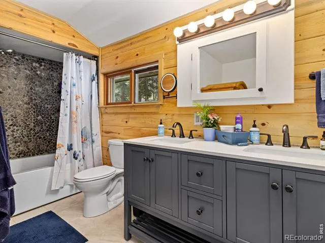 417 Dunraven Glade Road Glen Haven, CO 80532