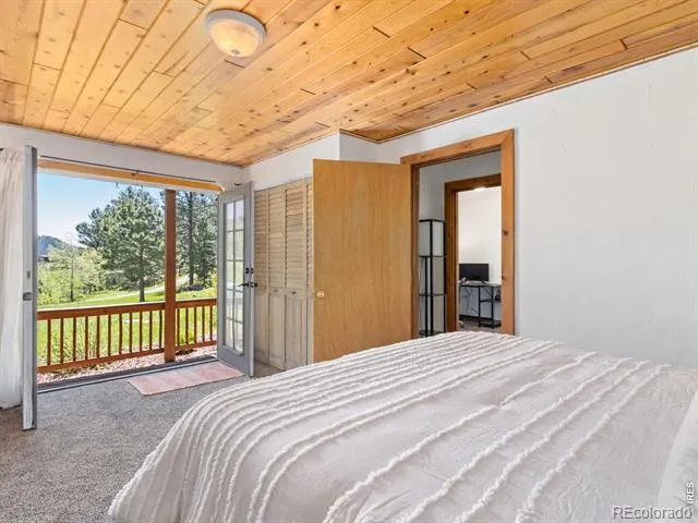 417 Dunraven Glade Road Glen Haven, CO 80532