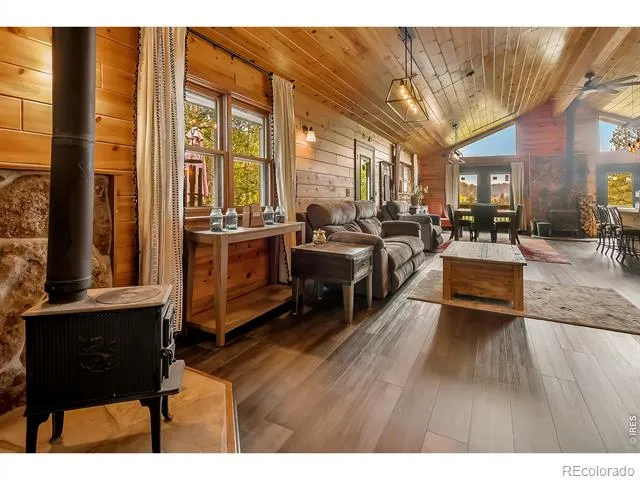 417 Dunraven Glade Road Glen Haven, CO 80532