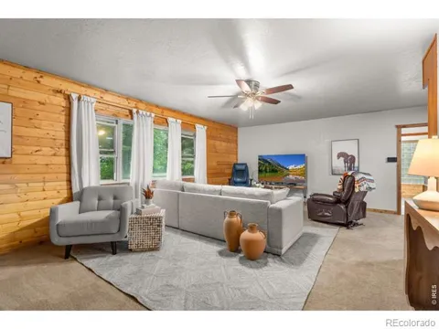 328 S Overland Trail S
