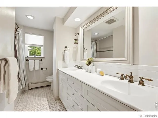 5000 S Chester Street Greenwood Village, CO 80111