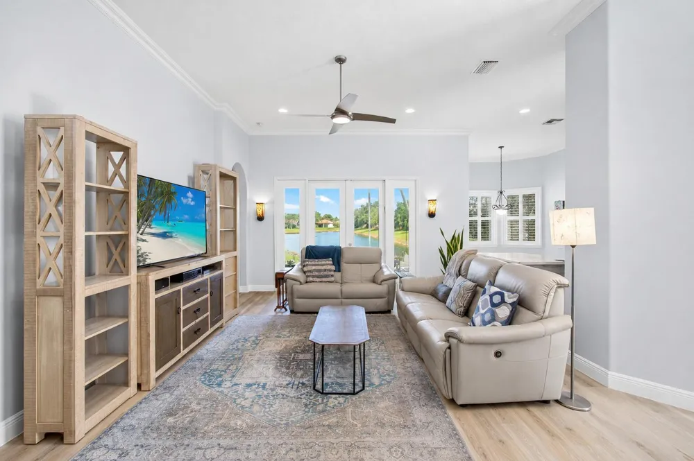 7280 Demedici Circle Delray Beach, FL 33446