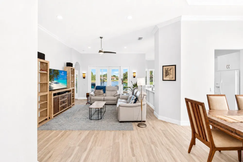 7280 Demedici Circle Delray Beach, FL 33446