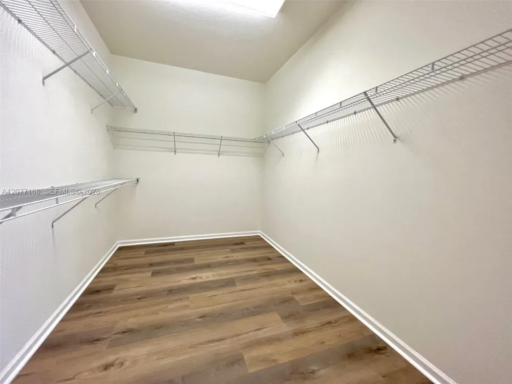 3280 NW 126th Ave Sunrise, FL 33323