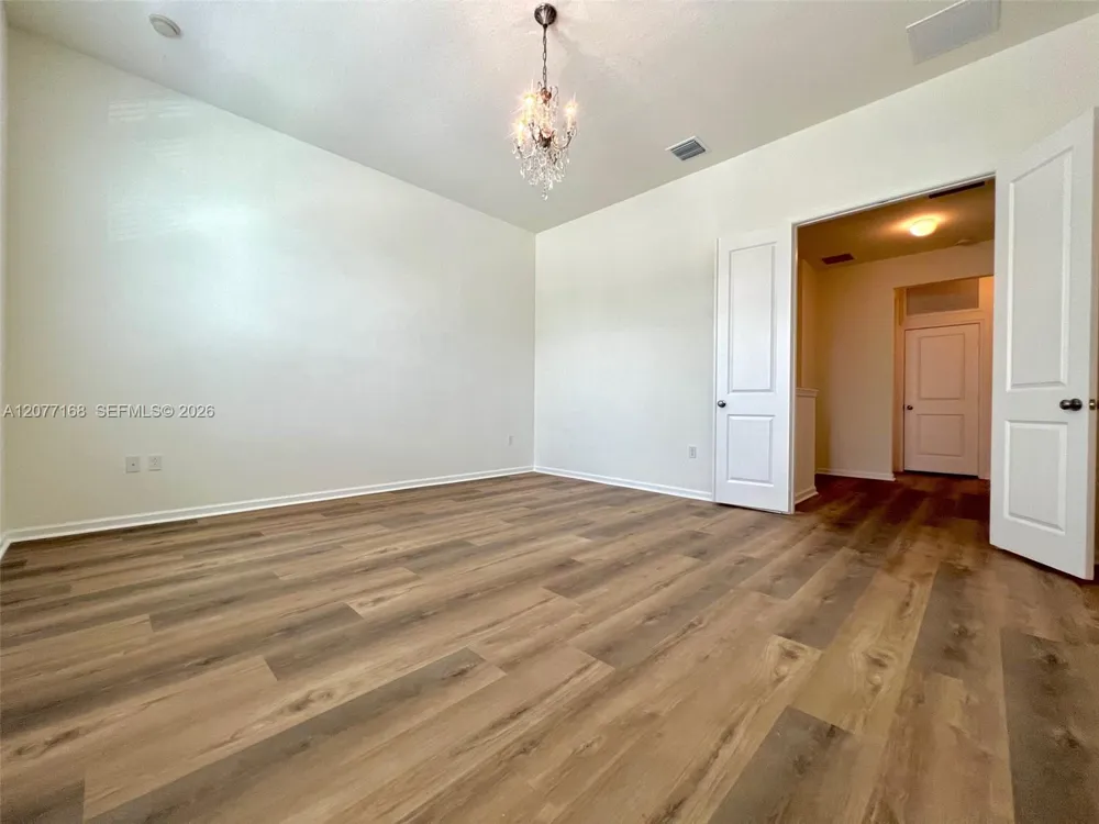 3280 NW 126th Ave Sunrise, FL 33323