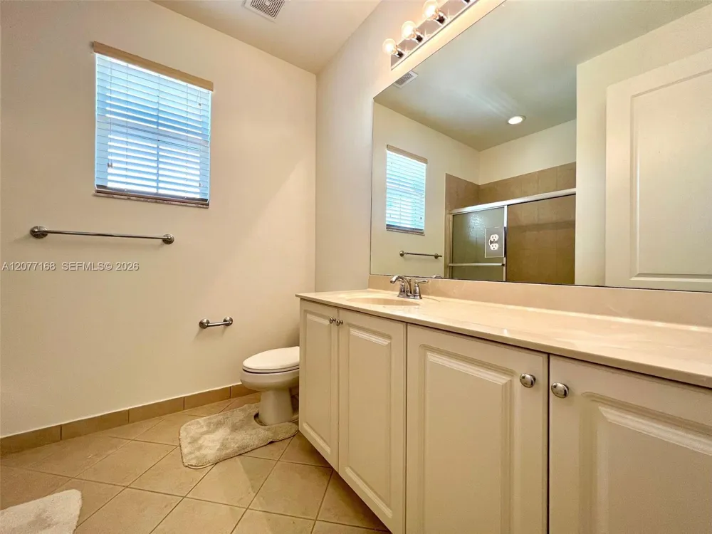 3280 NW 126th Ave Sunrise, FL 33323