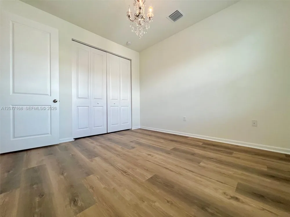 3280 NW 126th Ave Sunrise, FL 33323