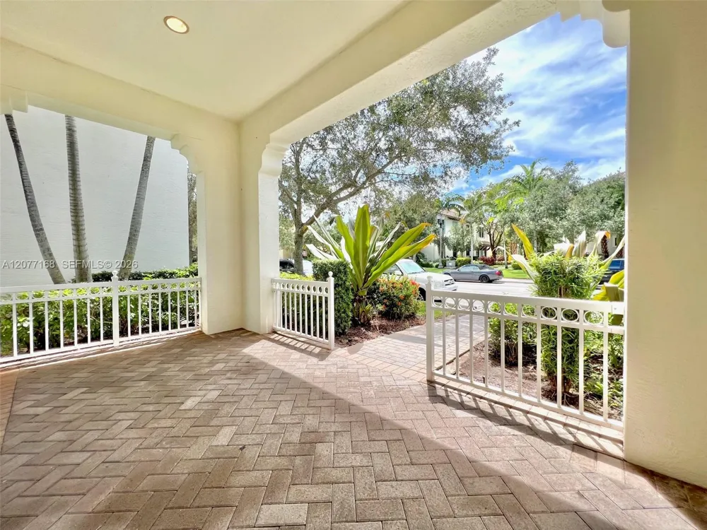 3280 NW 126th Ave Sunrise, FL 33323