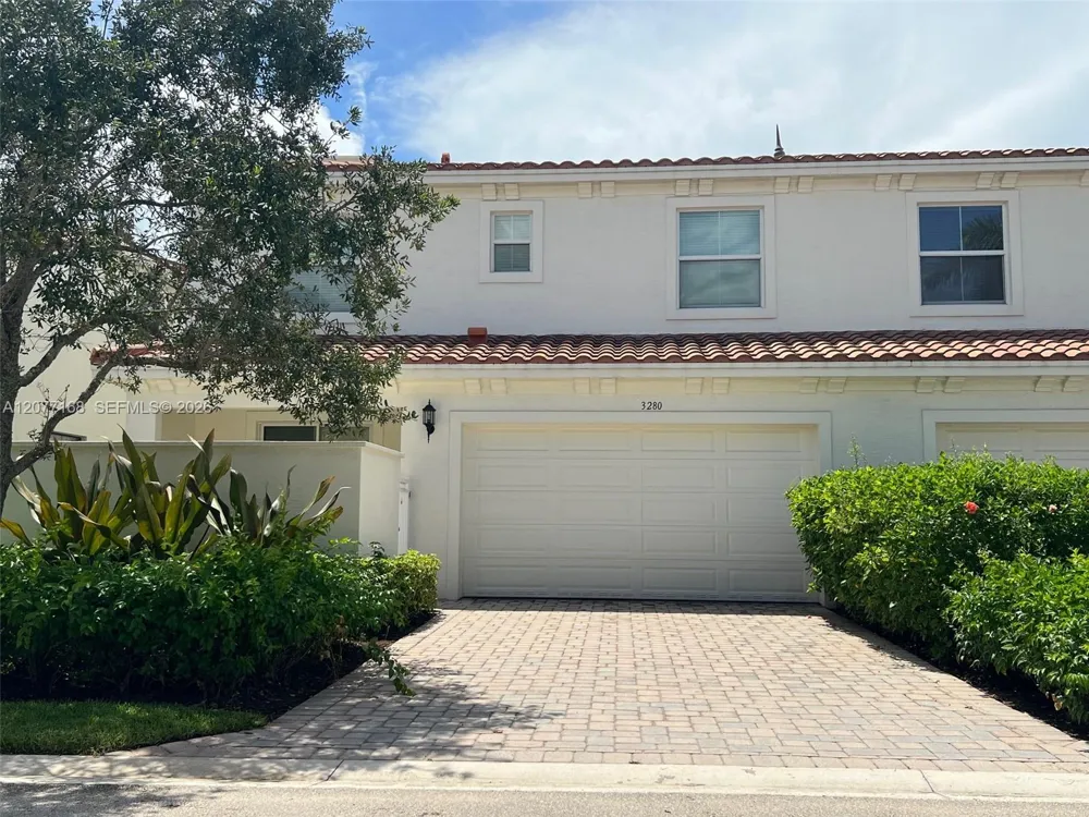3280 NW 126th Ave Sunrise, FL 33323