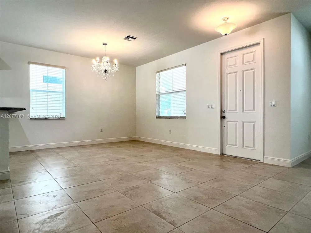3280 NW 126th Ave Sunrise, FL 33323