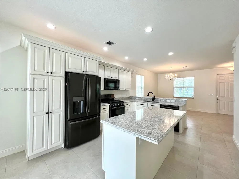 3280 NW 126th Ave Sunrise, FL 33323