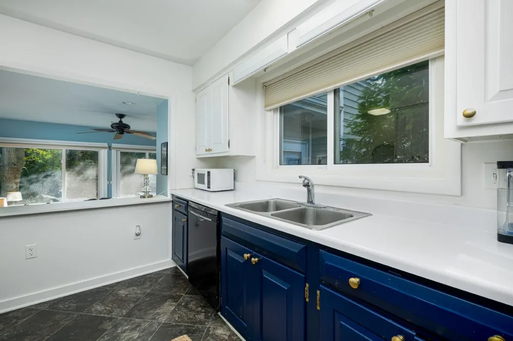 3163 Baylis Drive Ann Arbor, MI 48108