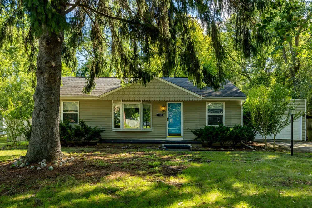 3163 Baylis Drive Ann Arbor, MI 48108