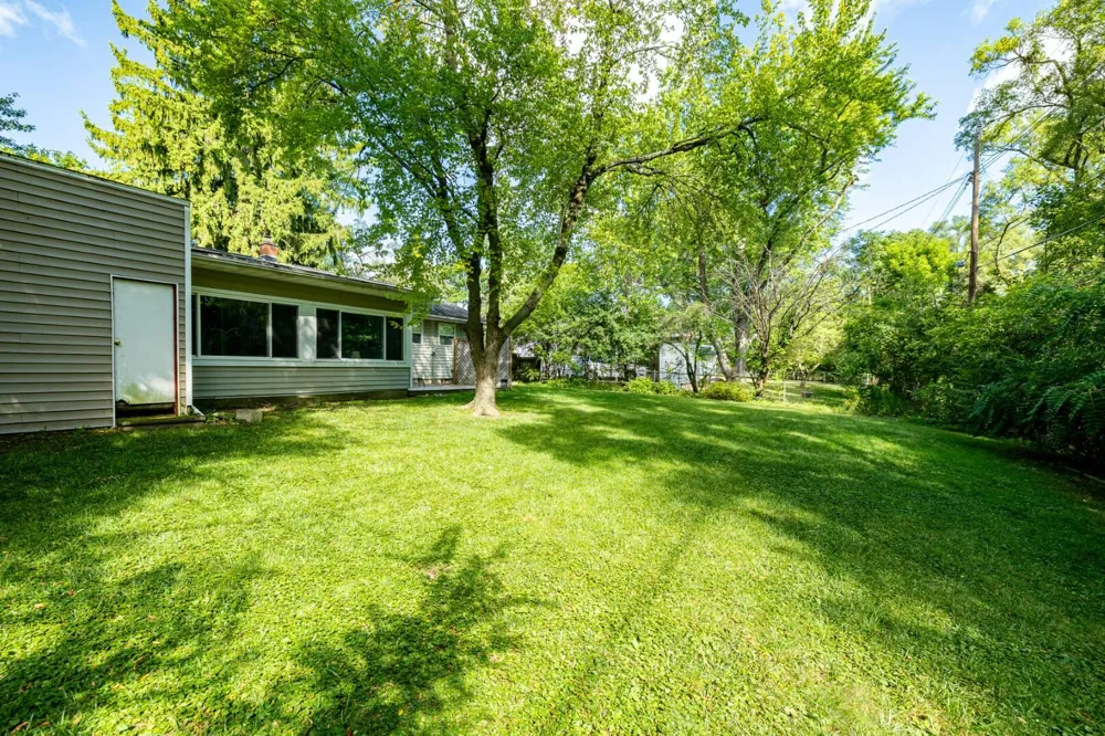 3163 Baylis Drive Ann Arbor, MI 48108
