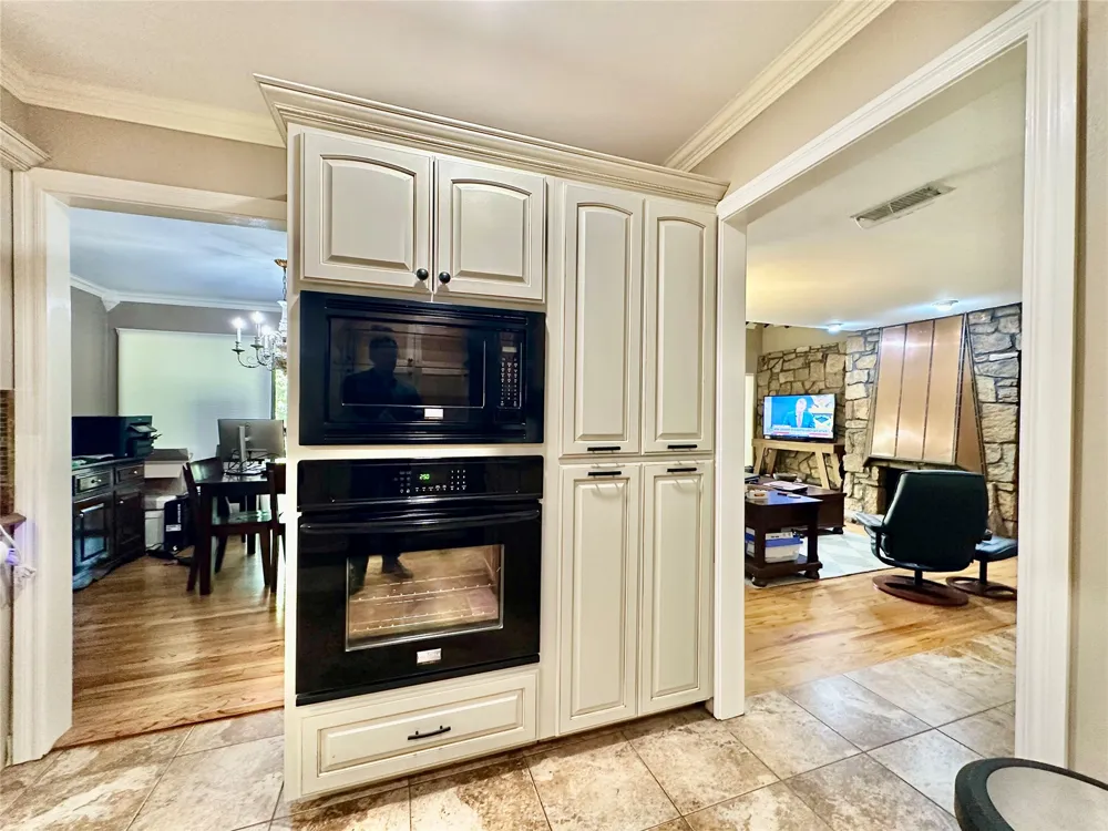 3313 E 68th Place #6 Tulsa, OK 74136