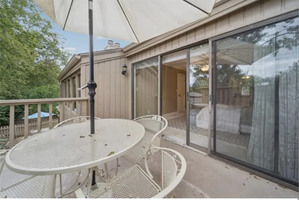 3313 E 68th Place #6 Tulsa, OK 74136