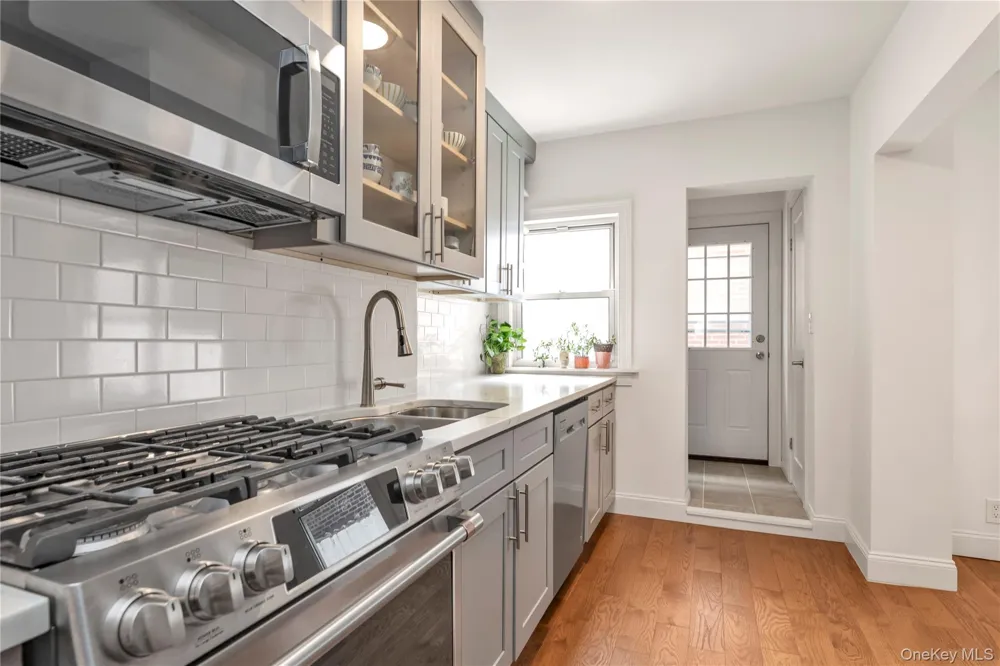 30-91 37th Street Astoria, NY 11103