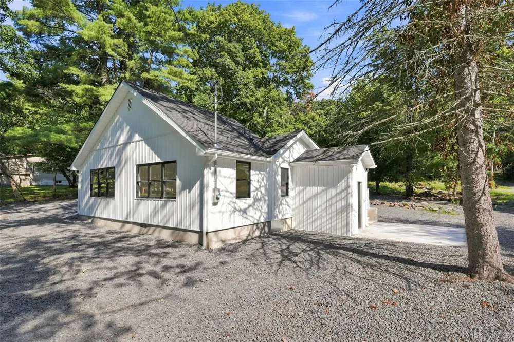 22 Downy Trail Wurtsboro, NY 12790