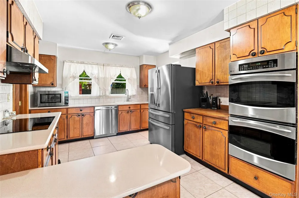23 Wilmont Turn Coram, NY 11727