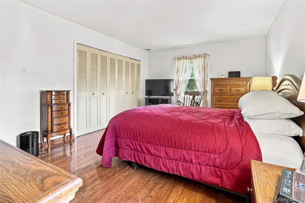 23 Wilmont Turn Coram, NY 11727