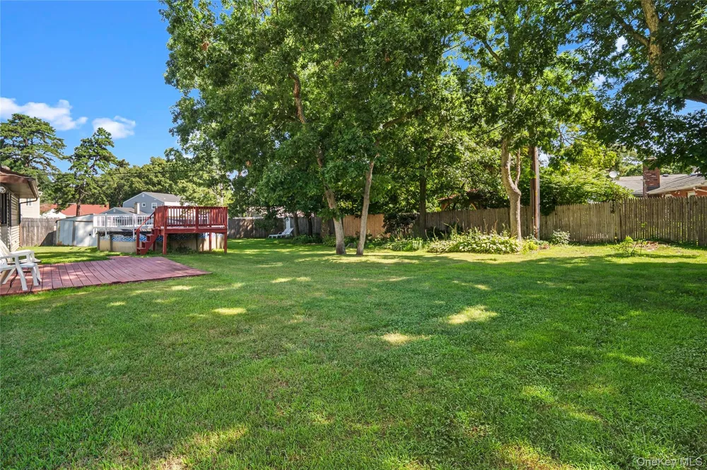 23 Wilmont Turn Coram, NY 11727