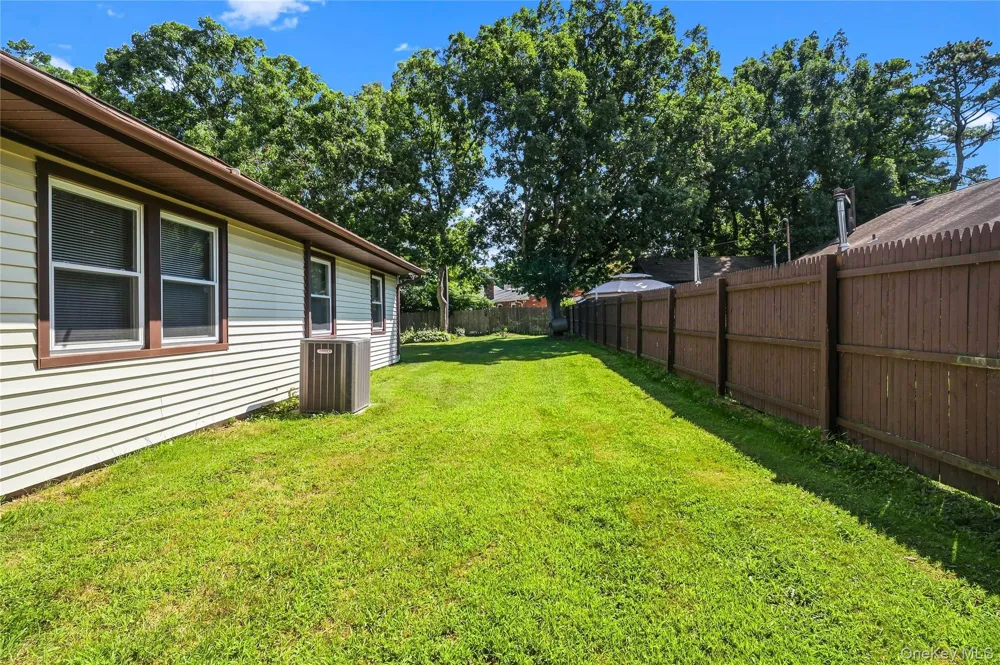 23 Wilmont Turn Coram, NY 11727