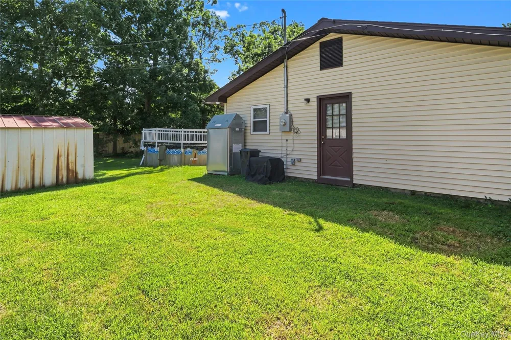 23 Wilmont Turn Coram, NY 11727