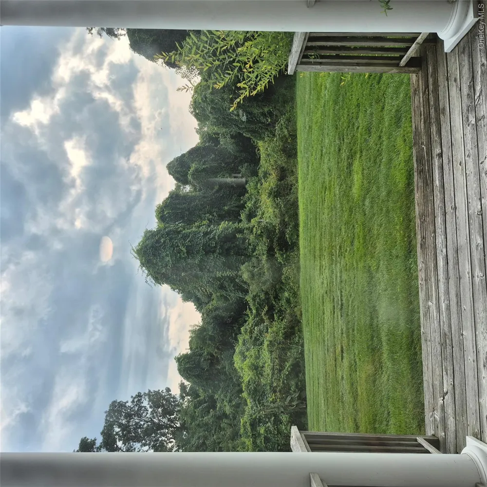 2501 Willow Pond Drive Riverhead, NY 11901