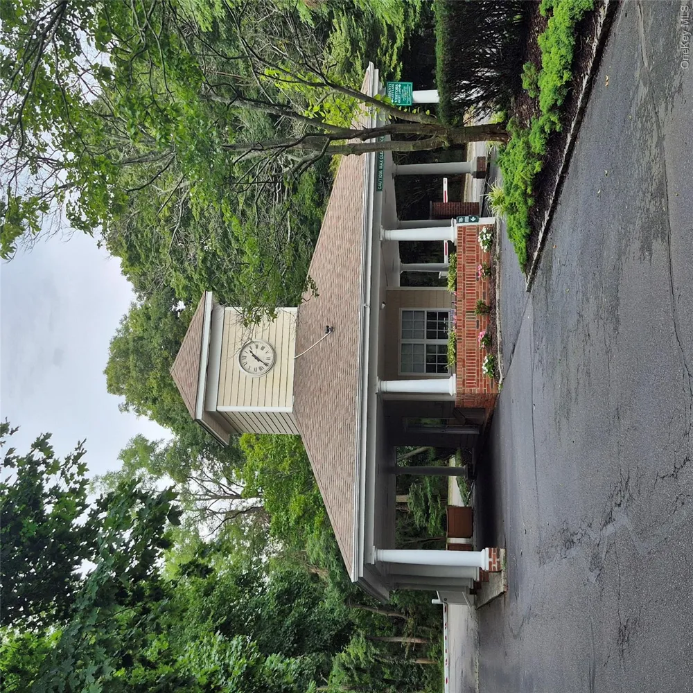 2501 Willow Pond Drive Riverhead, NY 11901