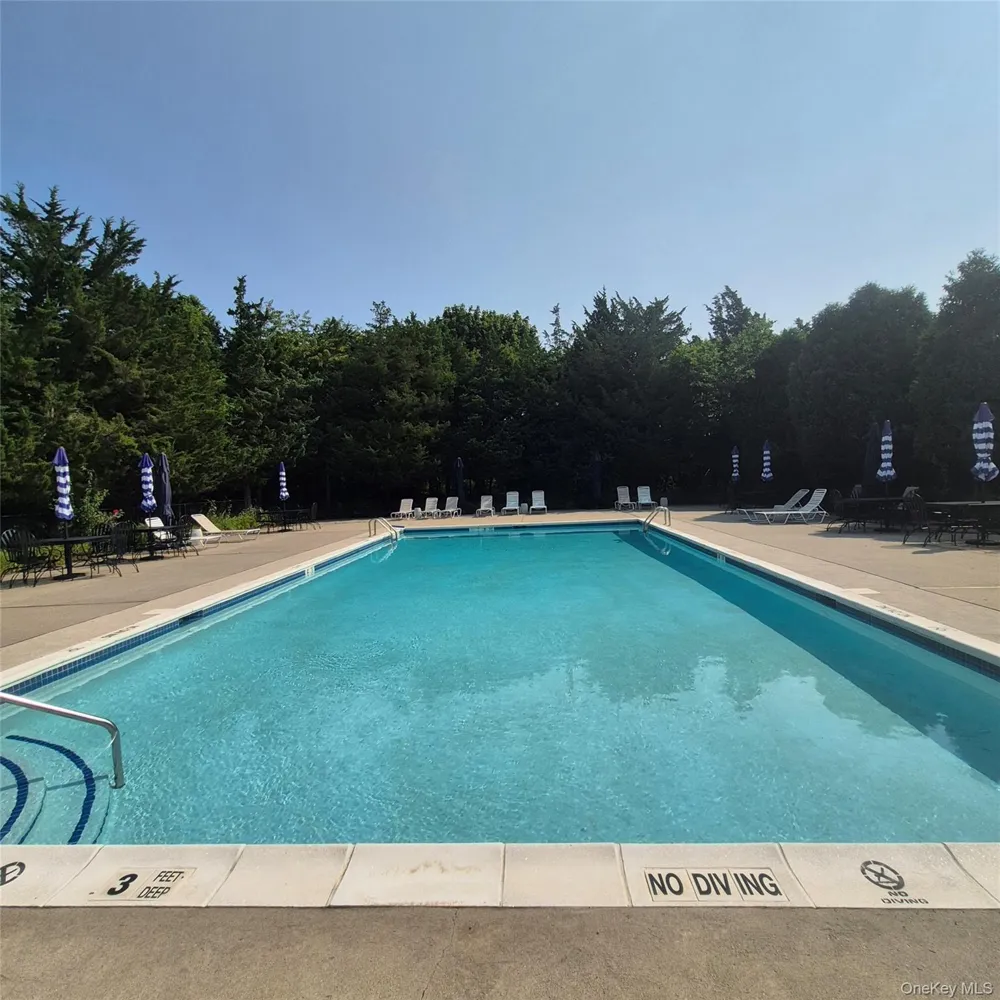 2501 Willow Pond Drive Riverhead, NY 11901