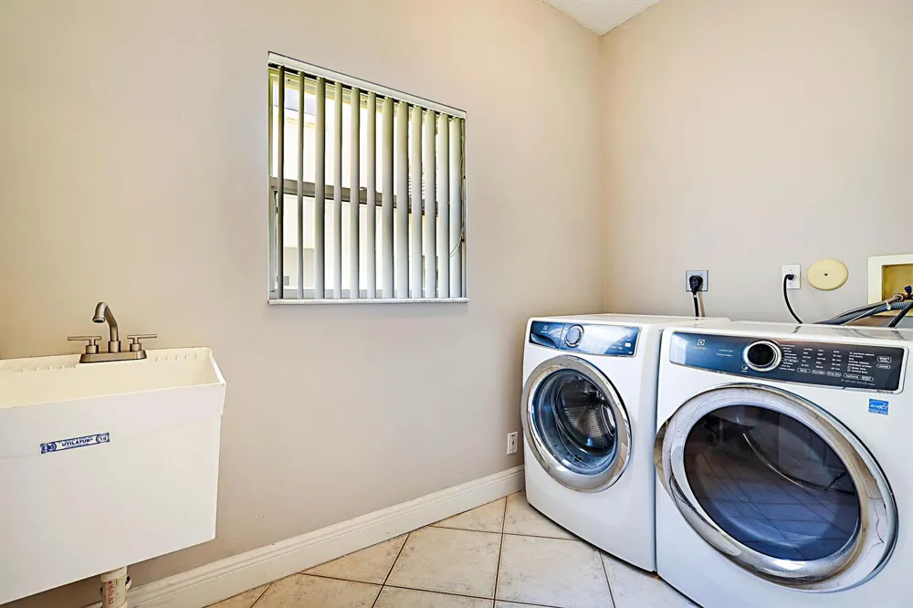 15369 Whispering Willow Drive Wellington, FL 33414