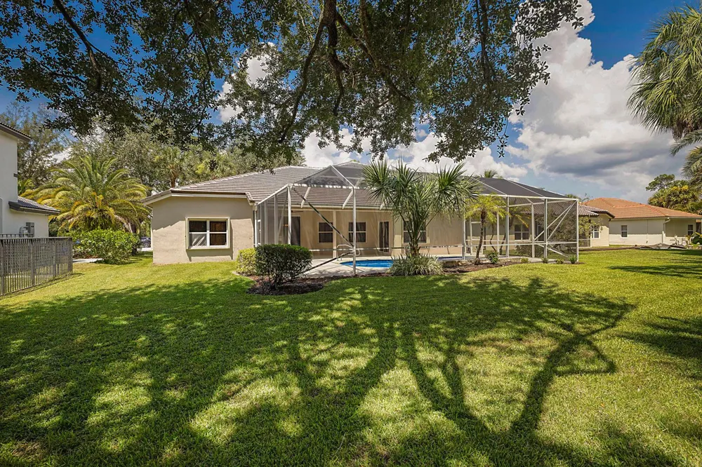 15369 Whispering Willow Drive Wellington, FL 33414