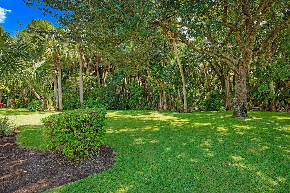 15369 Whispering Willow Drive Wellington, FL 33414