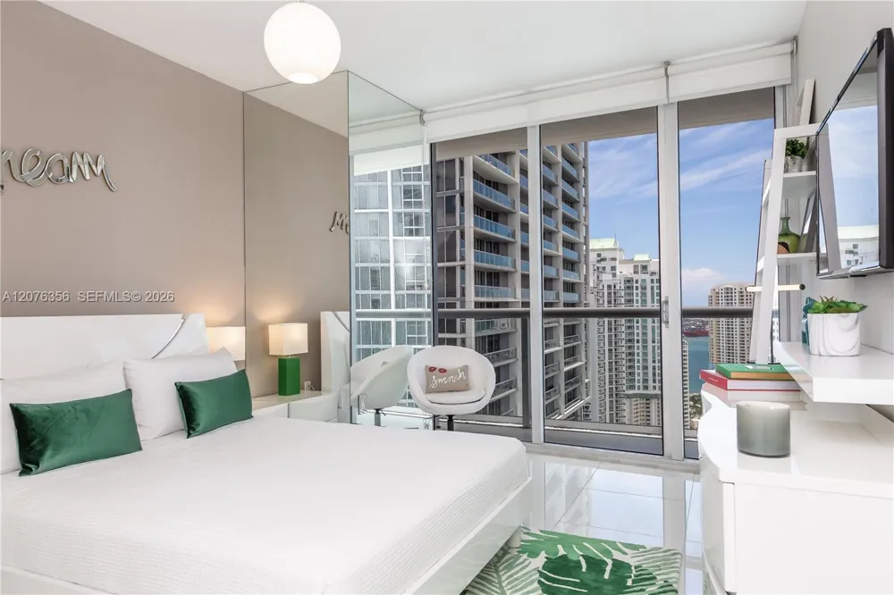 485 Brickell Ave #3410 Miami, FL 33131