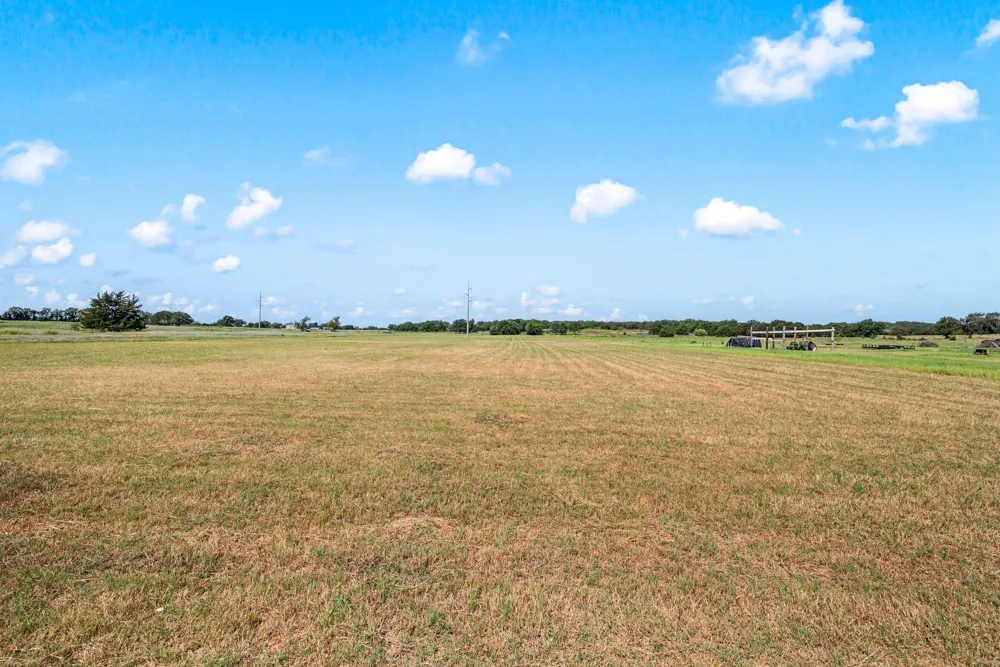 836 County Road 1895 Sunset, TX 76270