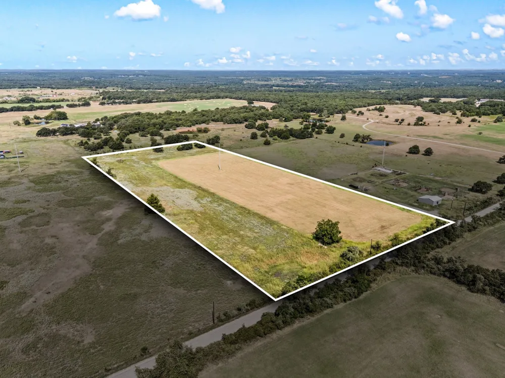 836 County Road 1895 Sunset, TX 76270