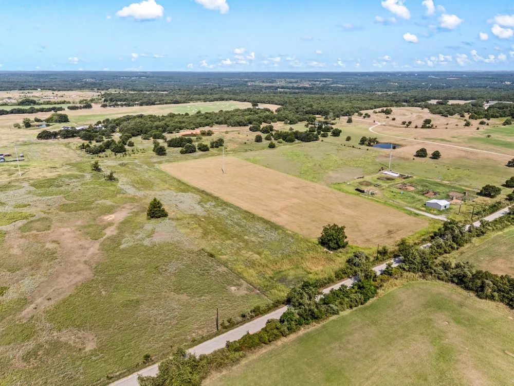 836 County Road 1895 Sunset, TX 76270