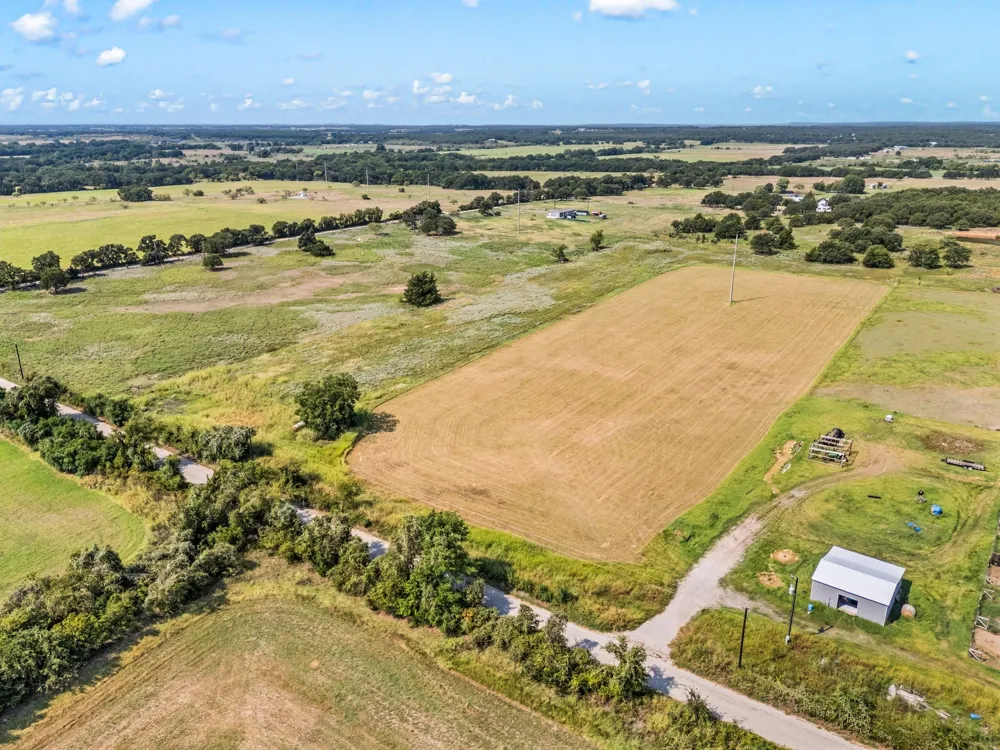 836 County Road 1895 Sunset, TX 76270