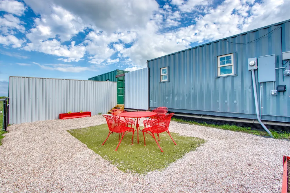 6547 I 35 S Gainesville, TX 76240