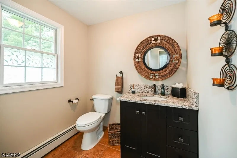 5 Harmer Ter Wayne, NJ 07470