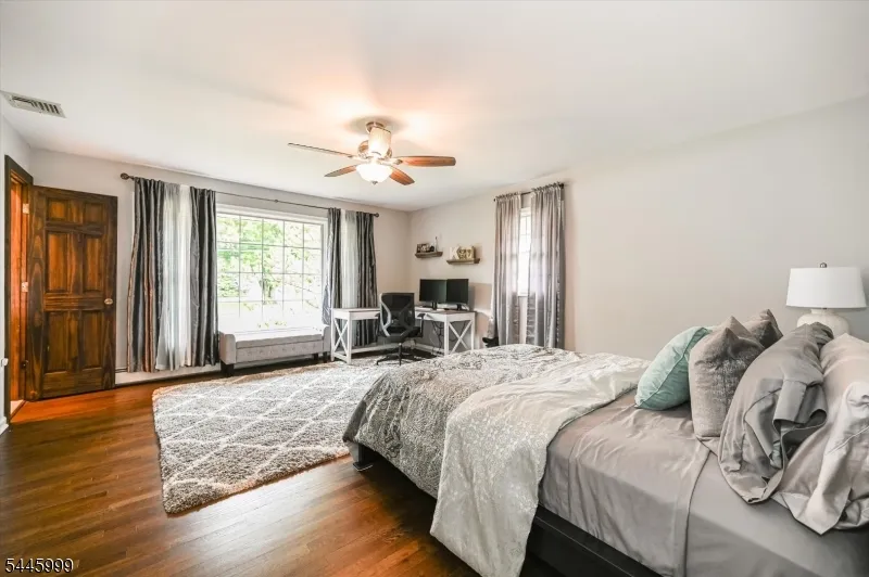 5 Harmer Ter Wayne, NJ 07470