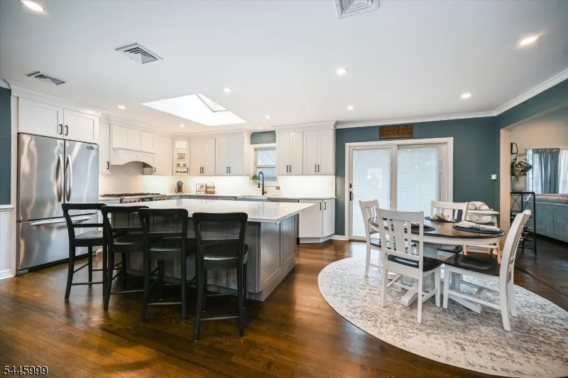 5 Harmer Ter Wayne, NJ 07470